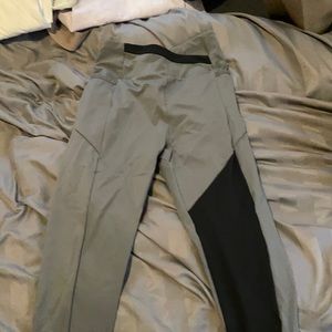 Grey/black Gymshark leggings
